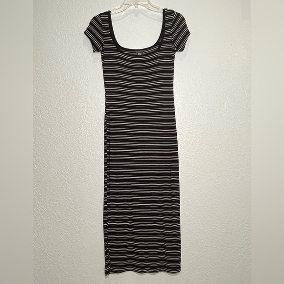 BILLABONG Sexy Black & White Striped Scoop Neck BodyCon Maxi Dress Size 1 - Picture 1 of 9